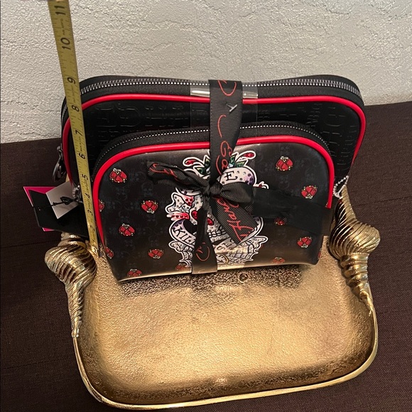 #1545+ Ed Hardy Black and Red Skull Toiletry Make-Up Bag - Picture 4 of 6